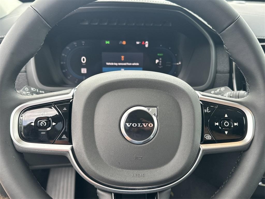 new 2025 Volvo XC90 Plug-In Hybrid car, priced at $73,240
