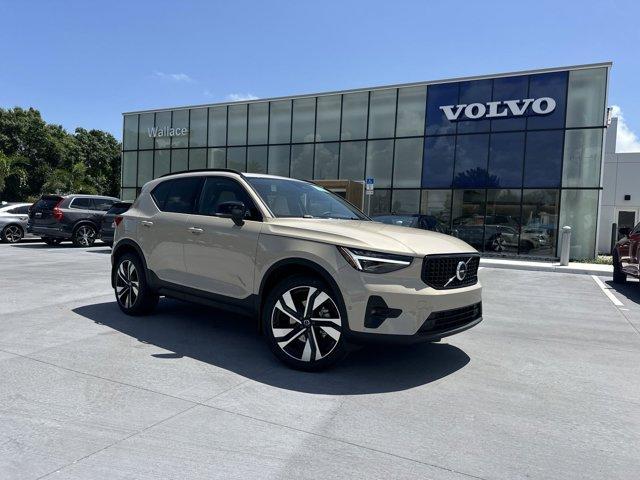 new 2025 Volvo XC40 car, priced at $50,640