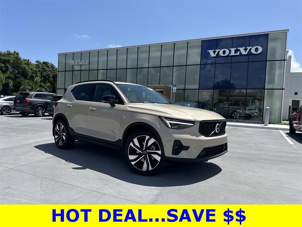 new 2025 Volvo XC40 car, priced at $50,640