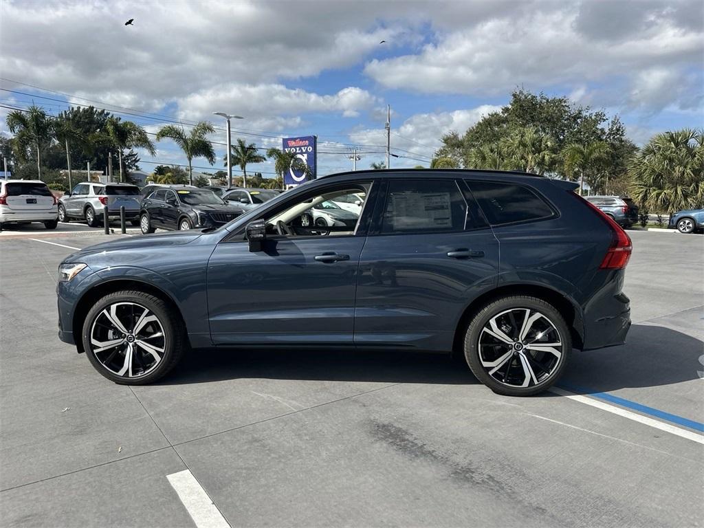 new 2025 Volvo XC60 car, priced at $59,885