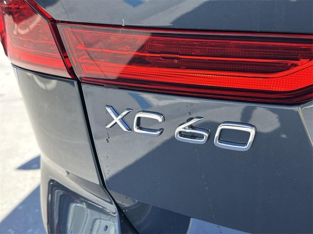 new 2025 Volvo XC60 car, priced at $59,885