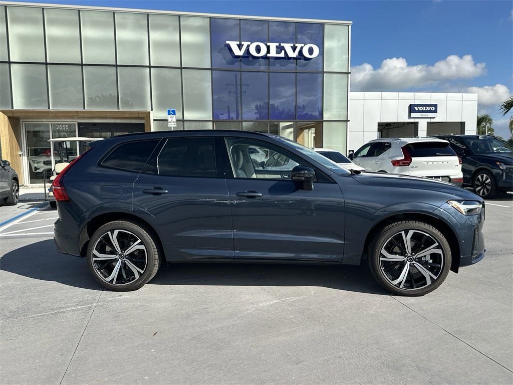 new 2025 Volvo XC60 car, priced at $59,885