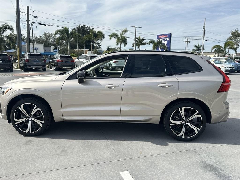 new 2025 Volvo XC60 car, priced at $60,275