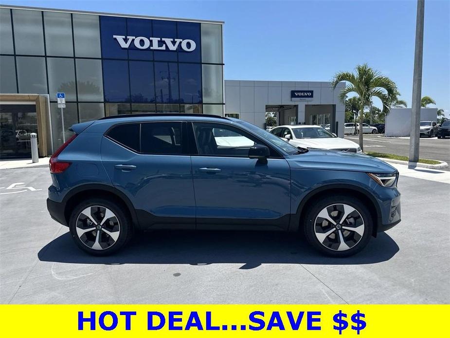 new 2024 Volvo XC40 car, priced at $42,775