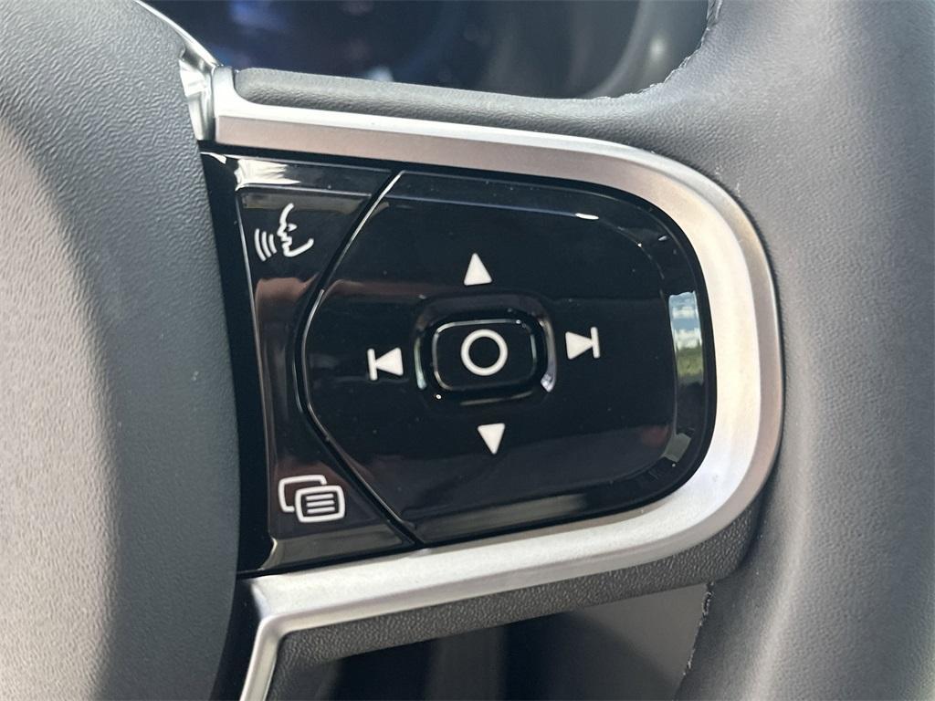 new 2025 Volvo V60 Cross Country car, priced at $57,695