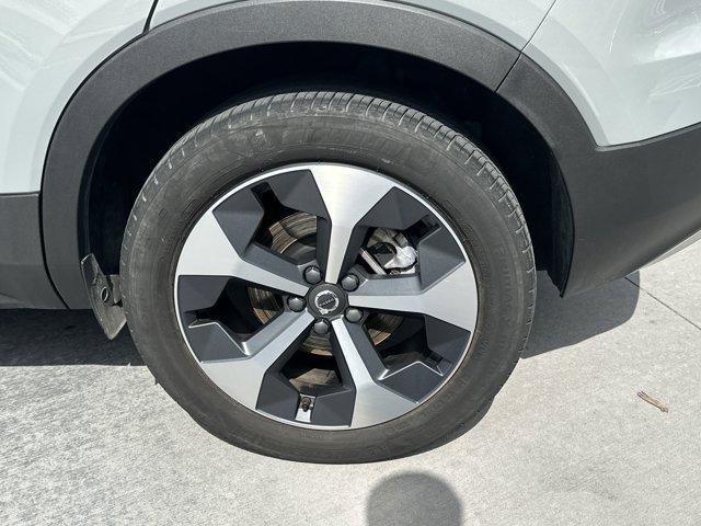 used 2024 Volvo XC40 car, priced at $30,978