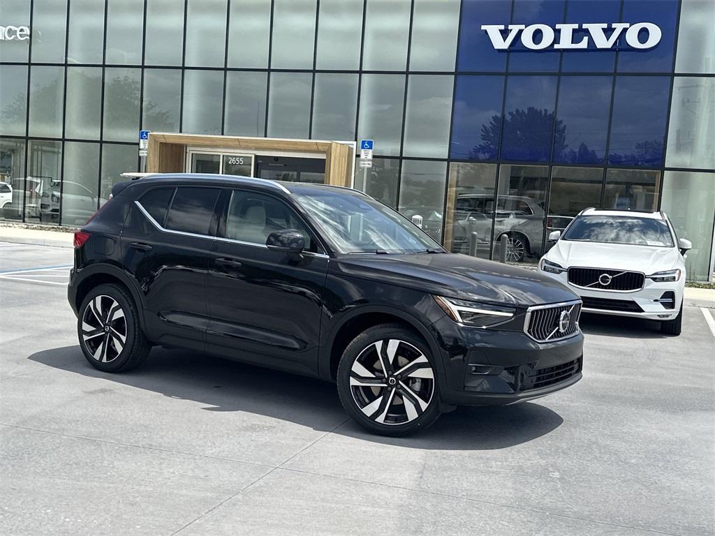 new 2025 Volvo XC40 car, priced at $51,015