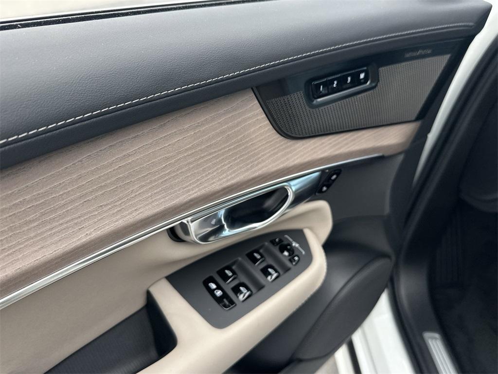 new 2026 Volvo XC90 car, priced at $71,825
