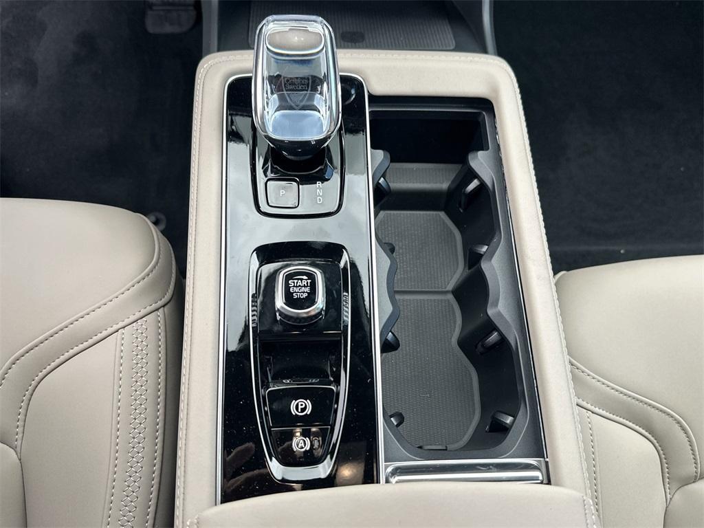 new 2026 Volvo XC90 car, priced at $71,825