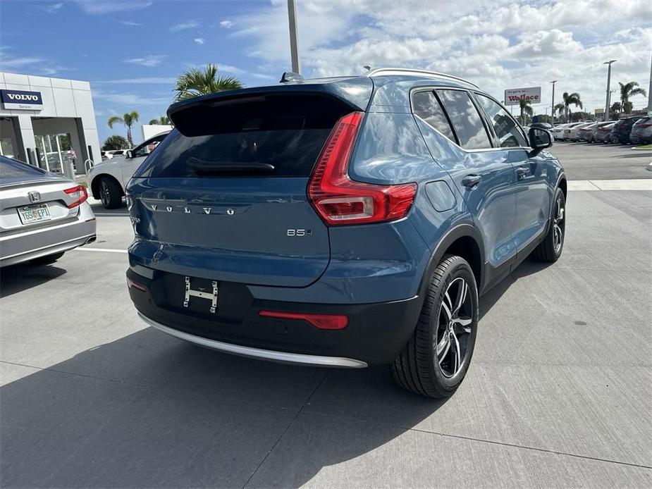 new 2025 Volvo XC40 car, priced at $43,045