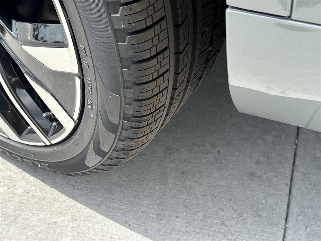 new 2025 Volvo XC90 car, priced at $69,155