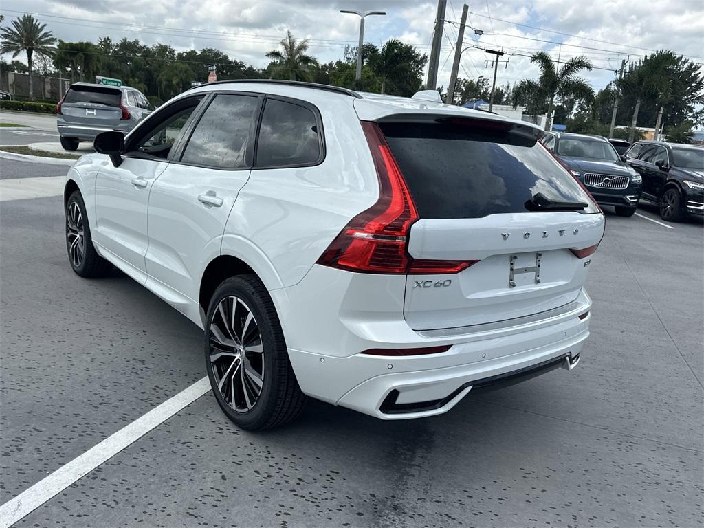 new 2025 Volvo XC60 car, priced at $53,527