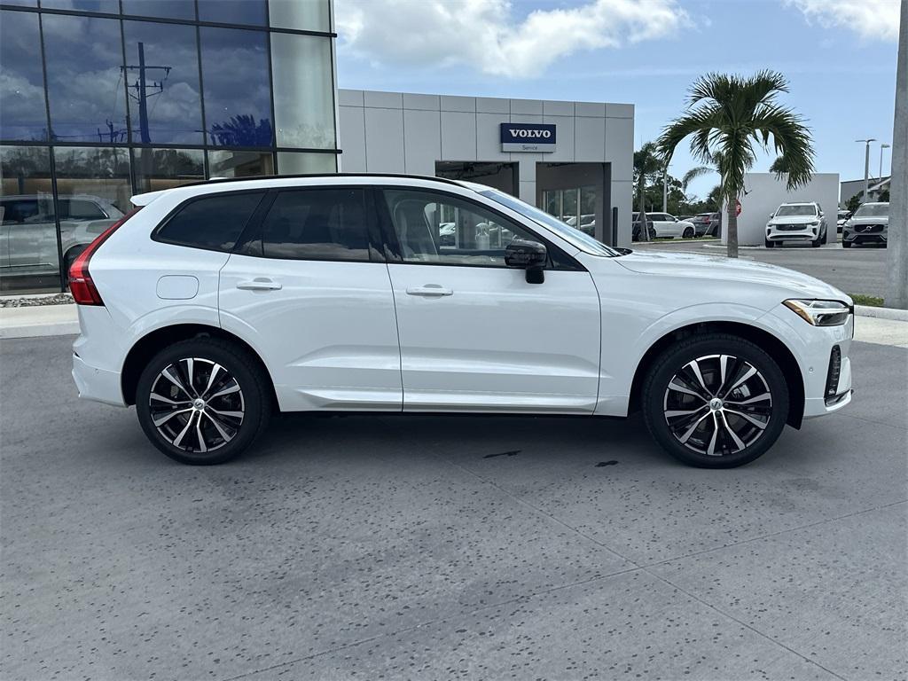 new 2025 Volvo XC60 car, priced at $53,527