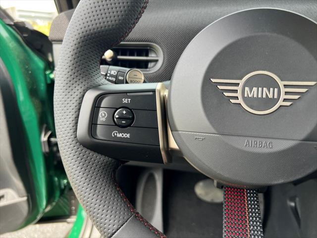 new 2025 MINI Hardtop car, priced at $41,260