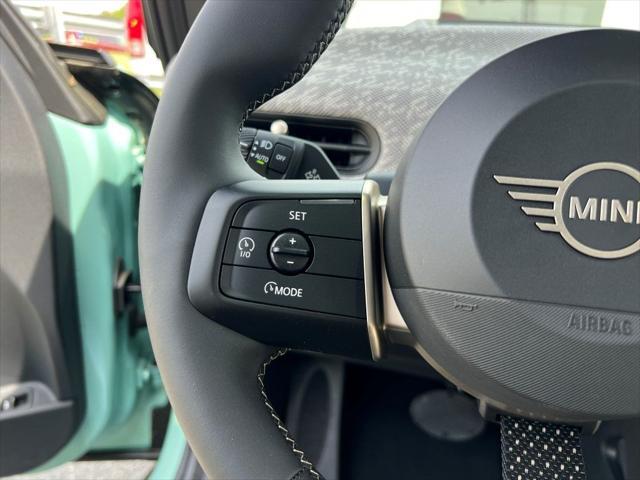 new 2025 MINI Hardtop car, priced at $37,580