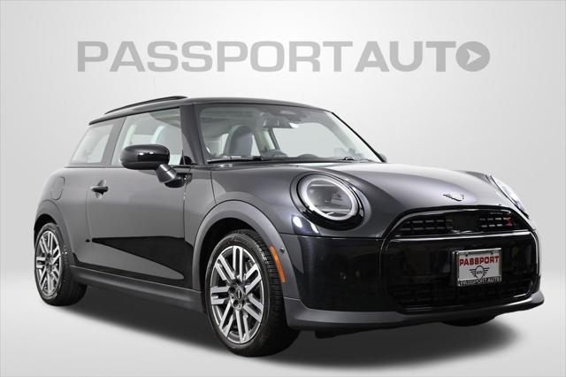 used 2025 MINI Hardtop car, priced at $31,500