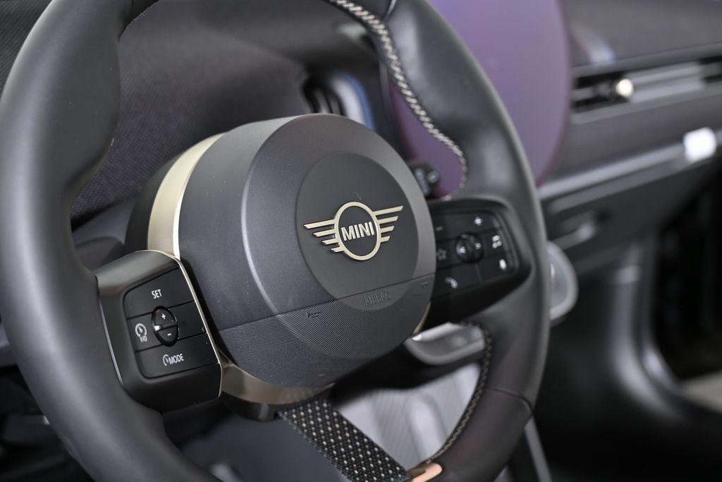 used 2025 MINI Hardtop car, priced at $29,500