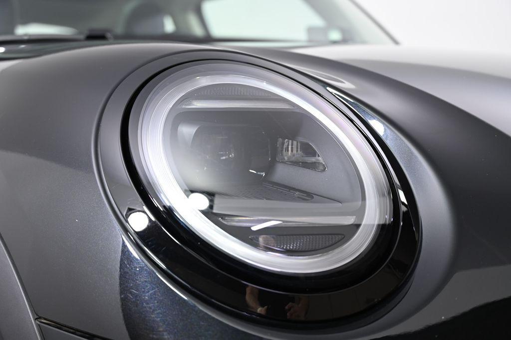 used 2025 MINI Hardtop car, priced at $29,500