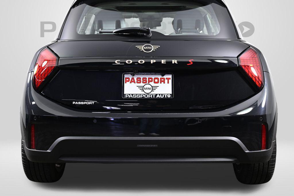 used 2025 MINI Hardtop car, priced at $29,500