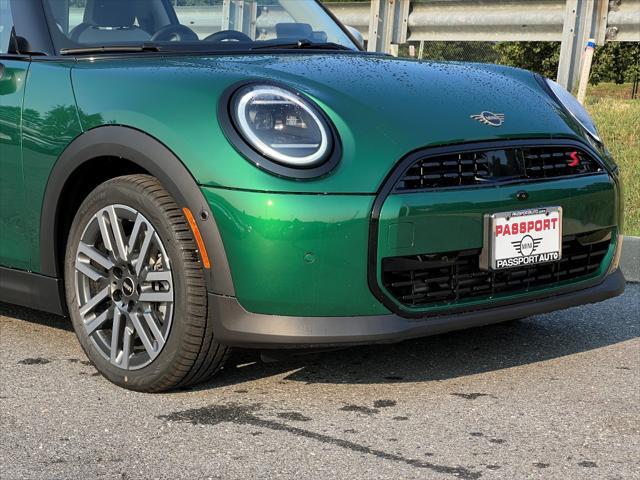 new 2025 MINI Hardtop car, priced at $37,545