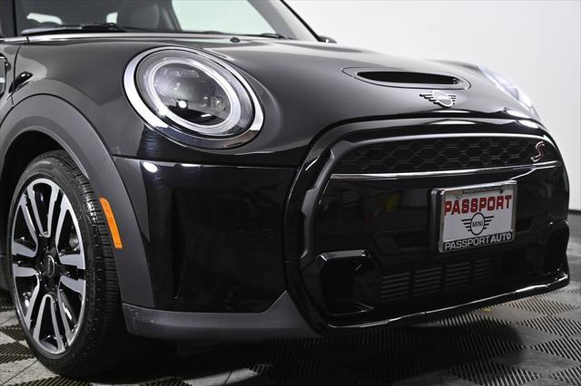 used 2022 MINI Hardtop car, priced at $27,000