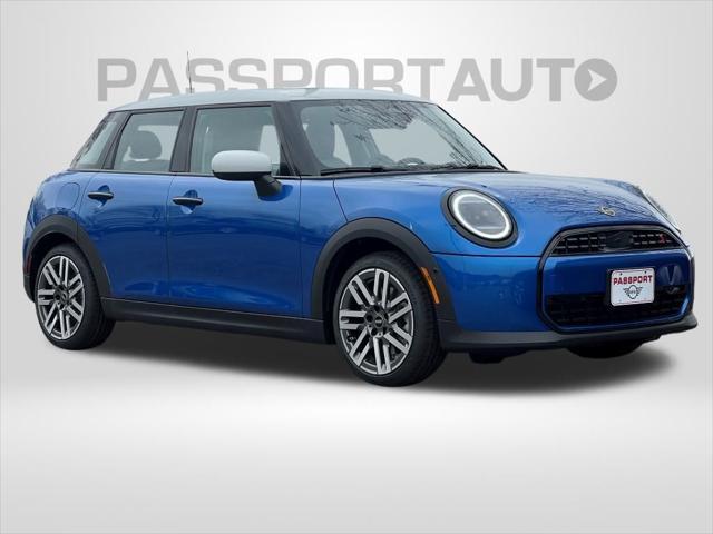 new 2025 MINI Hardtop car, priced at $36,895