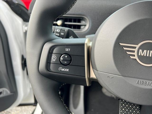 new 2025 MINI Hardtop car, priced at $27,790