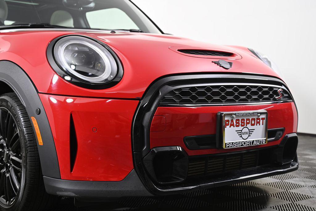 used 2023 MINI Hardtop car, priced at $27,500