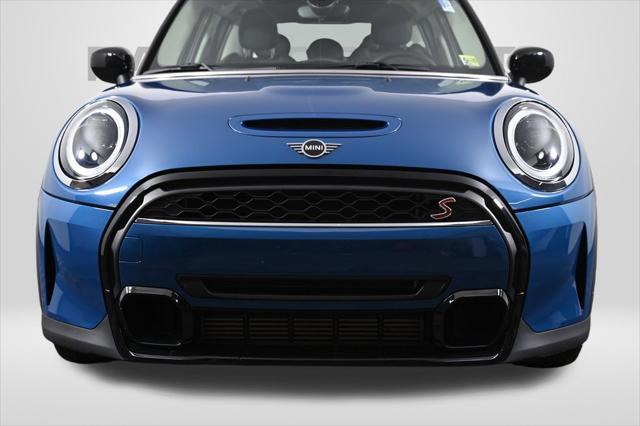 used 2022 MINI Hardtop car, priced at $26,800
