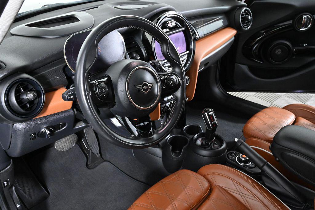 used 2021 MINI Hardtop car, priced at $25,000