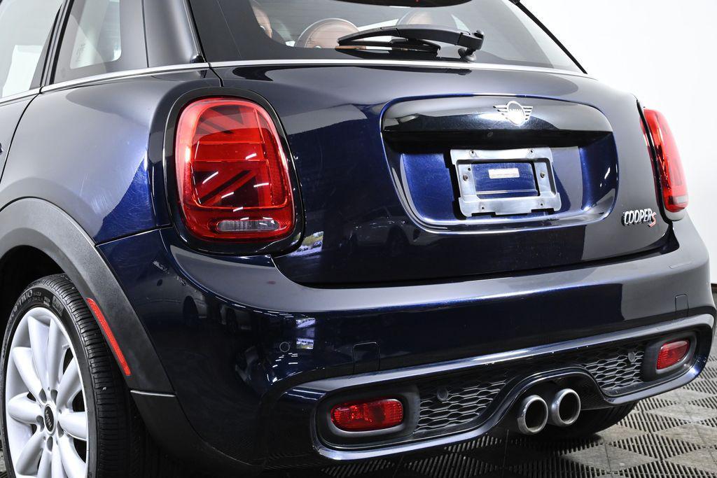used 2021 MINI Hardtop car, priced at $25,000