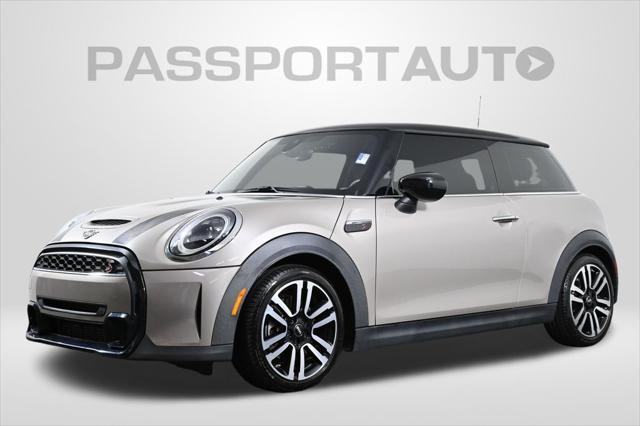 used 2022 MINI Hardtop car, priced at $27,500