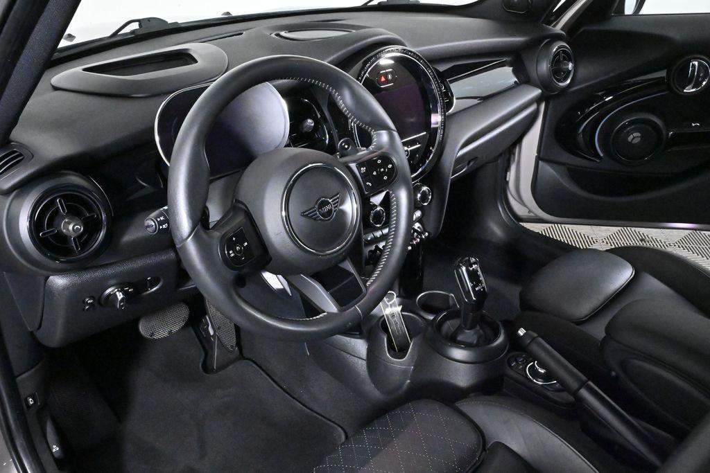 used 2022 MINI Hardtop car, priced at $26,500