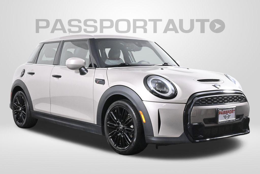 used 2022 MINI Hardtop car, priced at $26,500