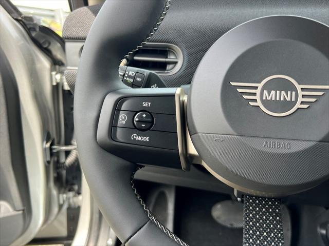new 2025 MINI Hardtop car, priced at $37,110