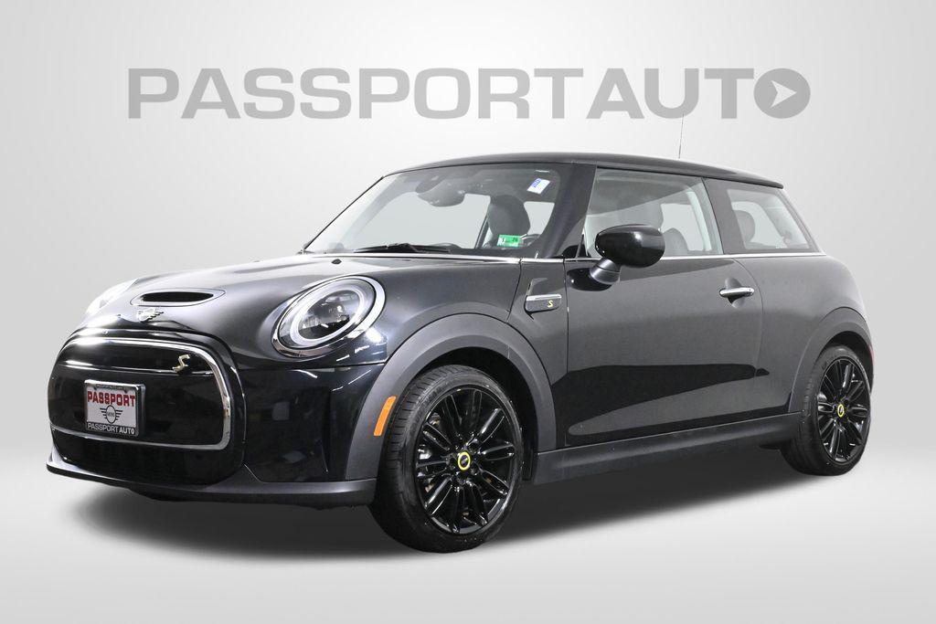 used 2024 MINI Hardtop car, priced at $25,500