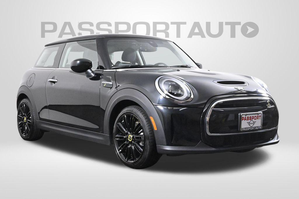 used 2024 MINI Hardtop car, priced at $25,500