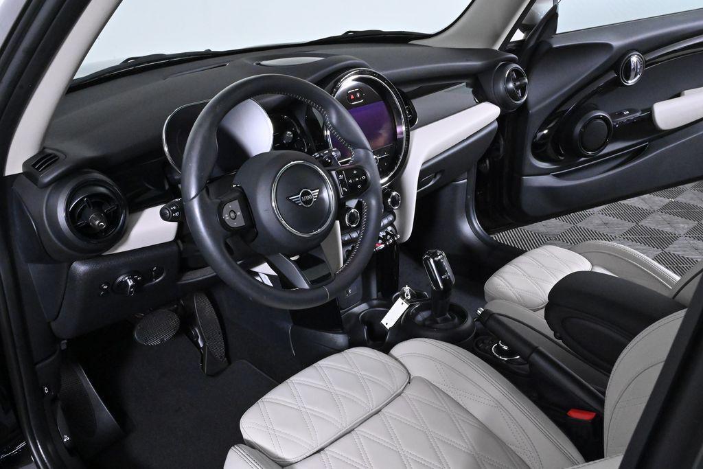 used 2023 MINI Hardtop car, priced at $29,000