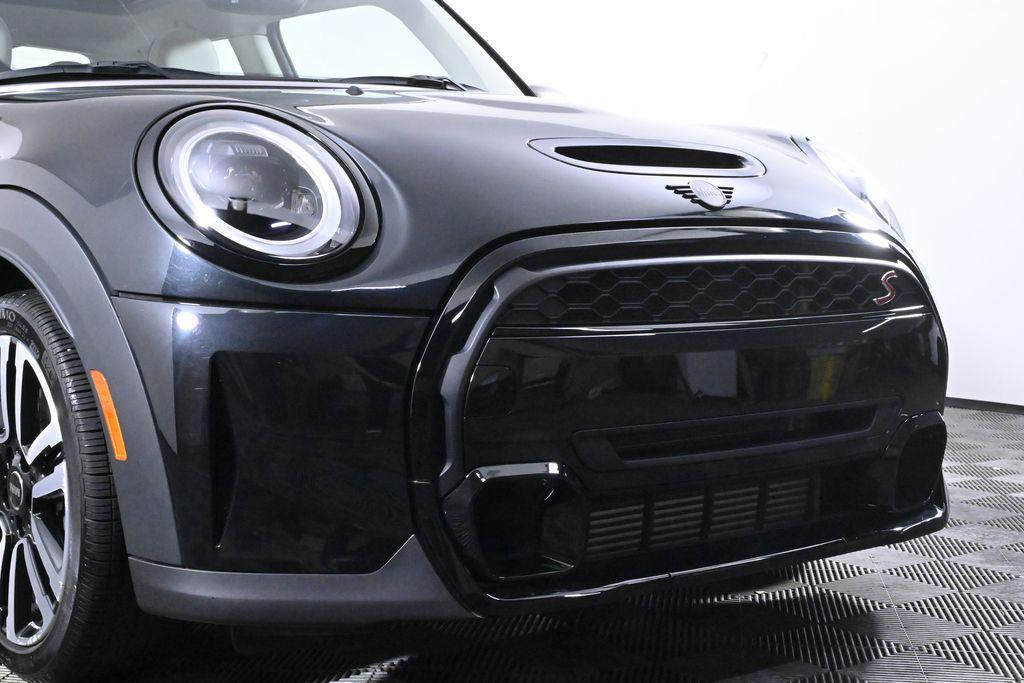 used 2023 MINI Hardtop car, priced at $29,000