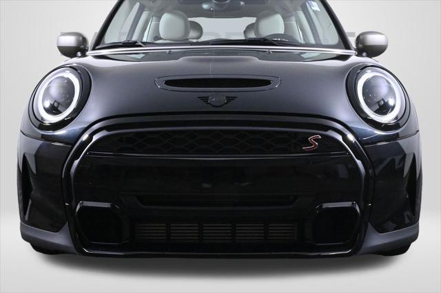 used 2023 MINI Hardtop car, priced at $29,000