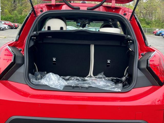 new 2025 MINI Hardtop car, priced at $35,525