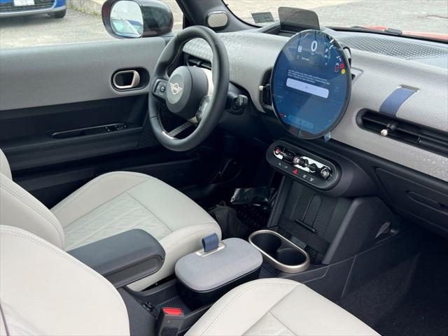 new 2025 MINI Hardtop car, priced at $35,525