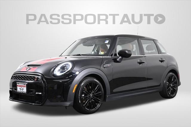 used 2022 MINI Hardtop car, priced at $25,700