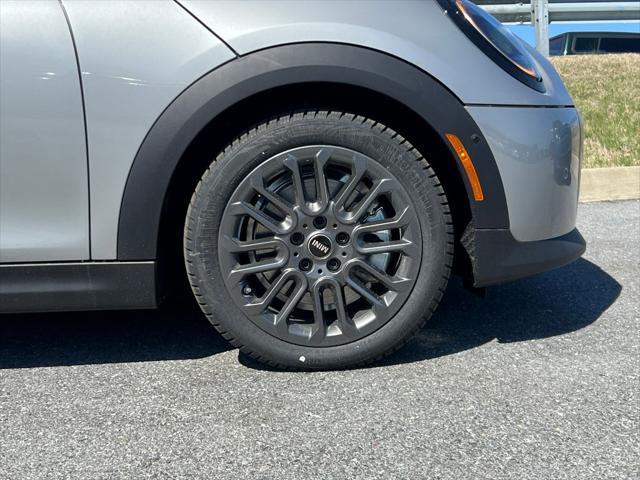 new 2025 MINI Hardtop car, priced at $32,860