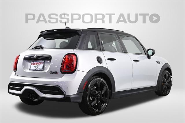 used 2022 MINI Hardtop car, priced at $27,000