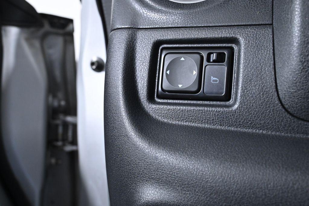 used 2015 Nissan Versa Note car, priced at $6,500