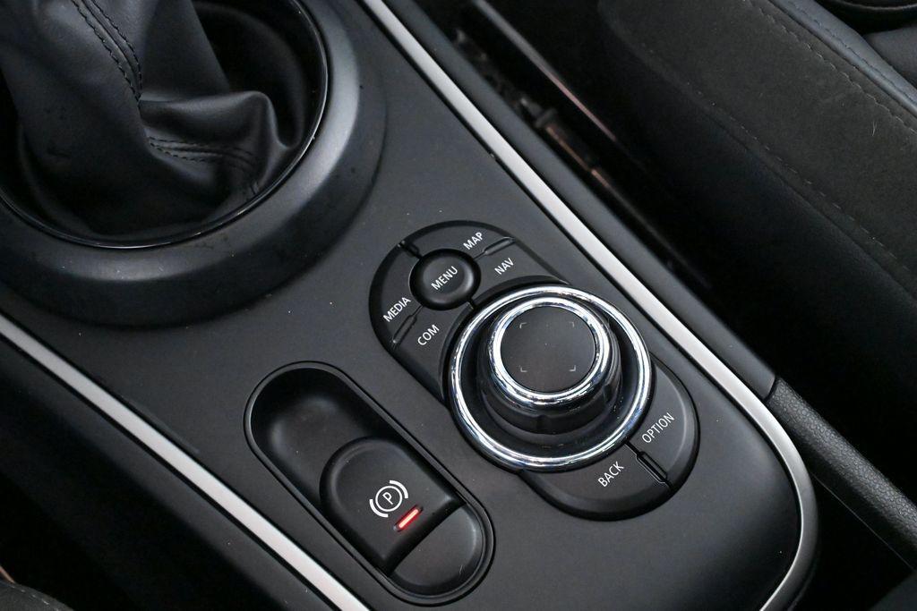 used 2023 MINI SE Countryman car, priced at $35,000