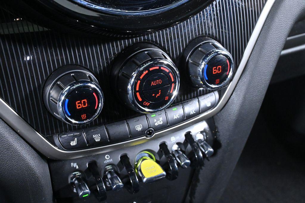 used 2023 MINI SE Countryman car, priced at $35,000