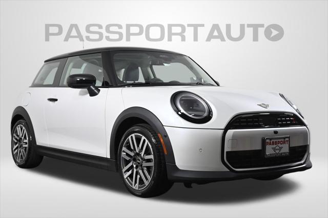 used 2025 MINI Hardtop car, priced at $34,000