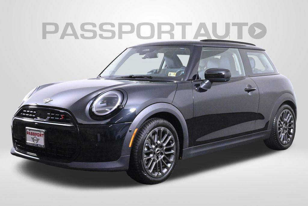 used 2025 MINI Hardtop car, priced at $31,500